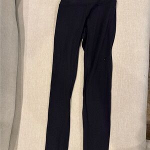 Lululemon Align Black Leggings with subtle design 28’